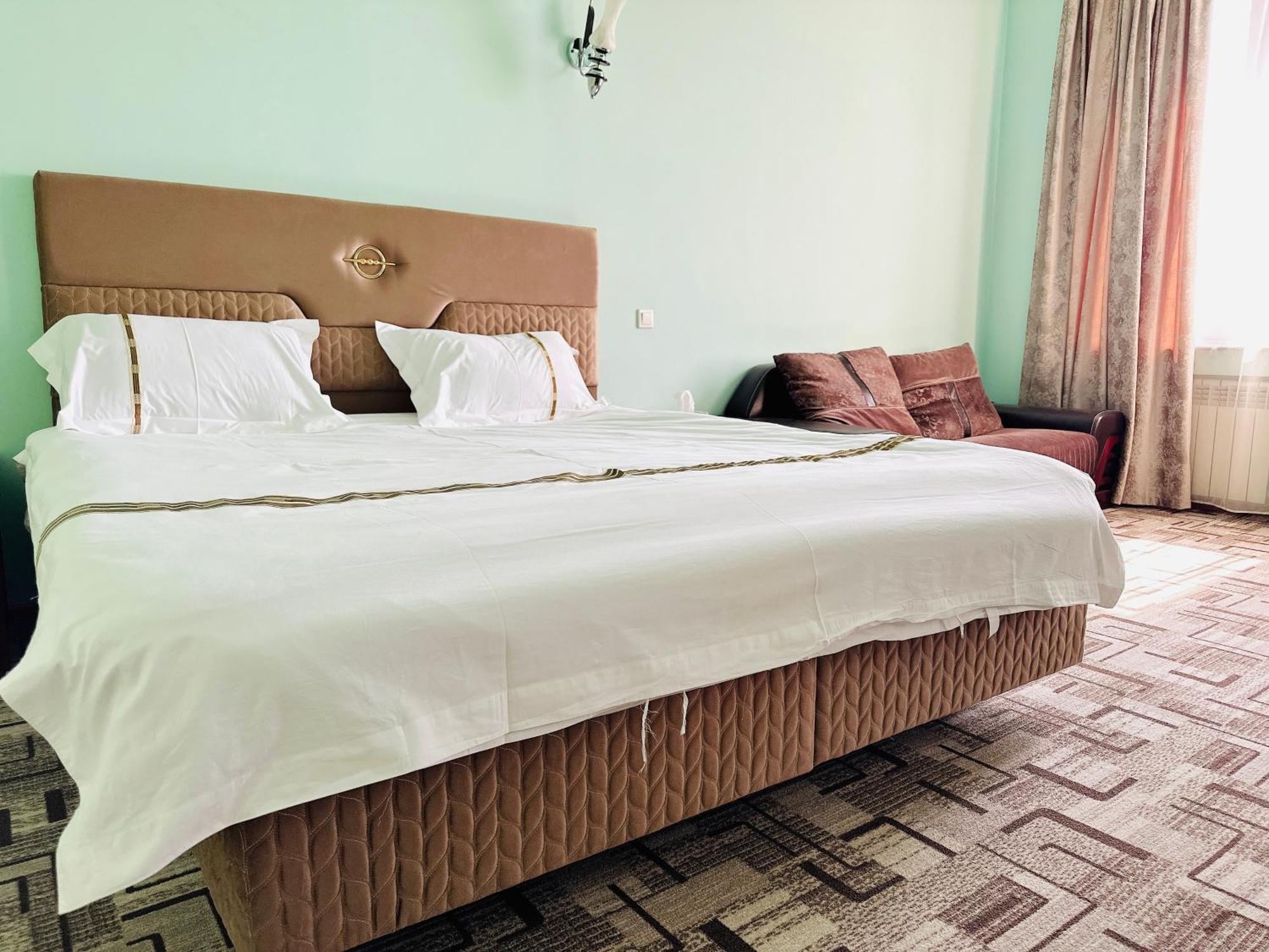 Sd Hotel 耶烈万 外观 照片